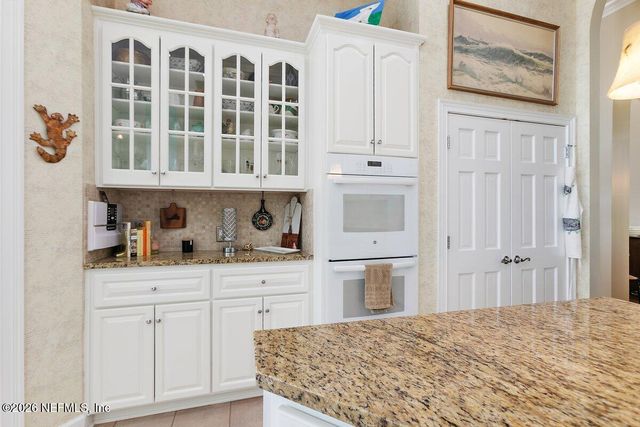 953 SHIPWATCH Drive E, Jacksonville, FL 32225
