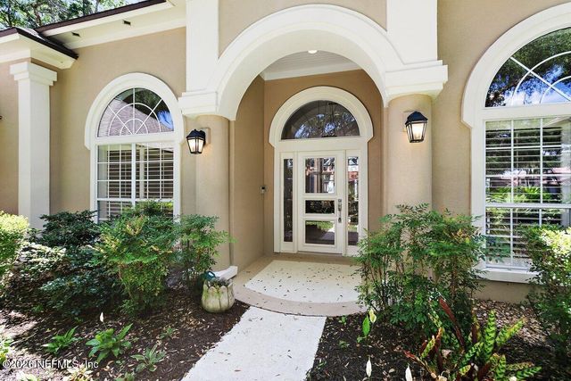953 SHIPWATCH Drive E, Jacksonville, FL 32225