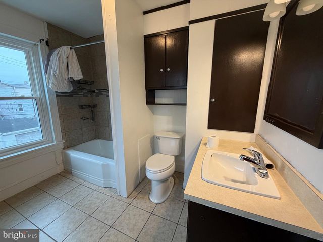 928 MULBERRY ST, Reading, PA 19604