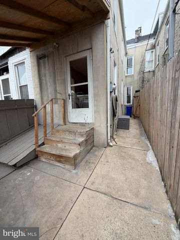 928 MULBERRY ST, Reading, PA 19604