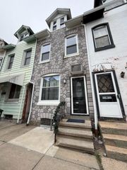 928 MULBERRY ST, Reading, PA 19604