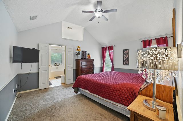 911 Crest Meadow Lane, Mesquite, TX 75181