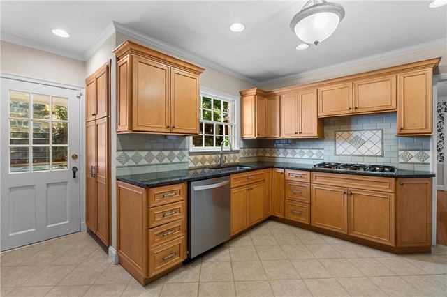 561 Peachtree Battle Avenue NW, Atlanta, GA 30305