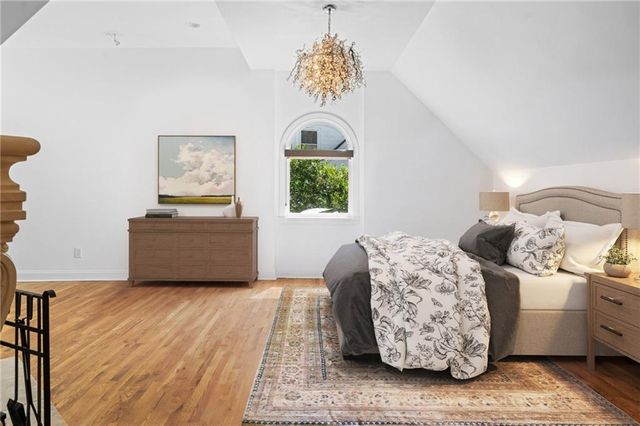 561 Peachtree Battle Avenue NW, Atlanta, GA 30305