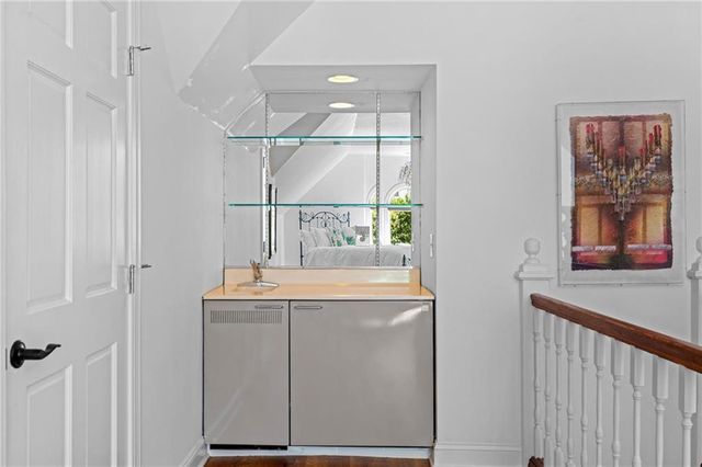 561 Peachtree Battle Avenue NW, Atlanta, GA 30305