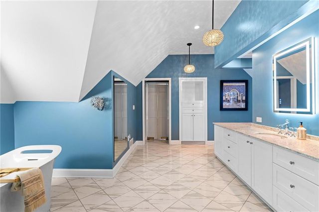 561 Peachtree Battle Avenue NW, Atlanta, GA 30305