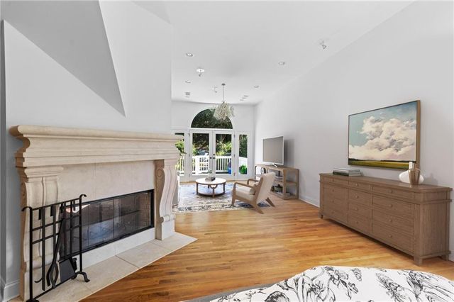 561 Peachtree Battle Avenue NW, Atlanta, GA 30305