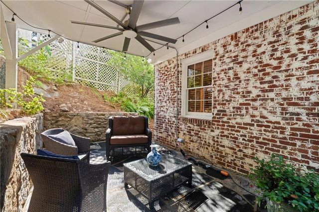 561 Peachtree Battle Avenue NW, Atlanta, GA 30305