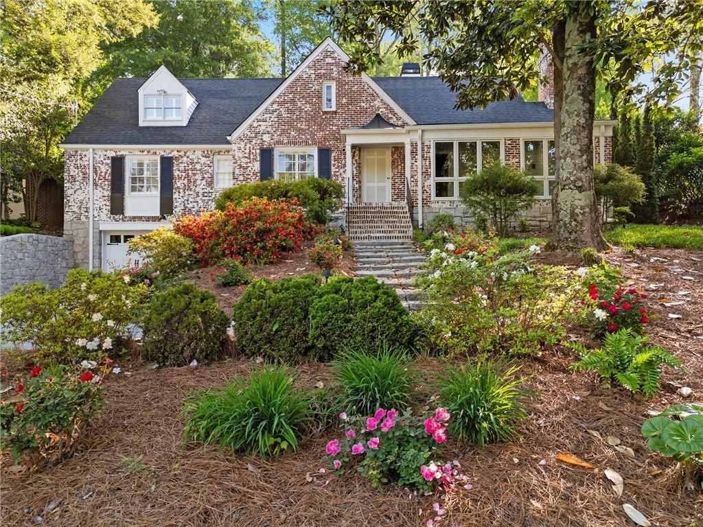561 Peachtree Battle Avenue NW, Atlanta, GA 30305
