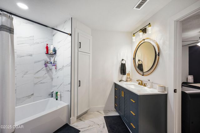 2510 Rosedale Place, Joplin, MO 64804