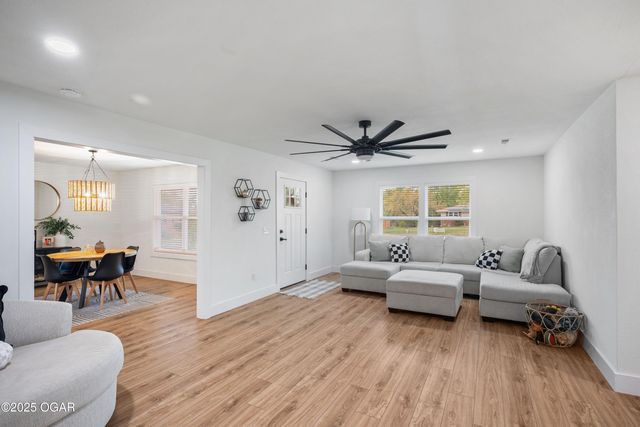 2510 Rosedale Place, Joplin, MO 64804