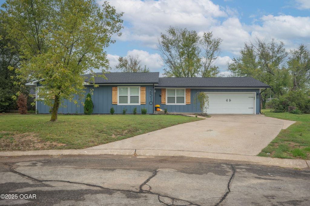 2510 Rosedale Place, Joplin, MO 64804