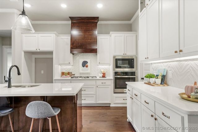 1408 N 70th Street, Broken Arrow, OK 74014