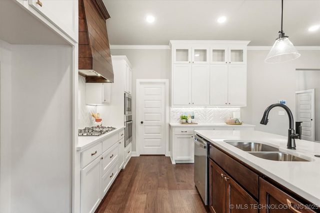 1408 N 70th Street, Broken Arrow, OK 74014