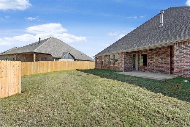 1408 N 70th Street, Broken Arrow, OK 74014