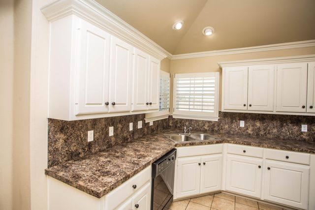 9801 Iola Avenue, Lubbock, TX 79424