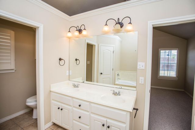 9801 Iola Avenue, Lubbock, TX 79424