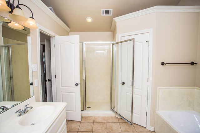 9801 Iola Avenue, Lubbock, TX 79424