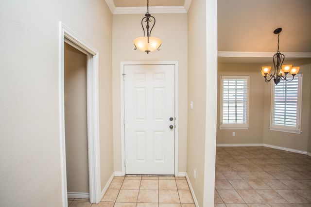 9801 Iola Avenue, Lubbock, TX 79424