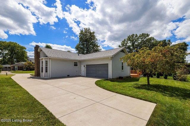 1826 Arboro Pl, Louisville, KY 40220