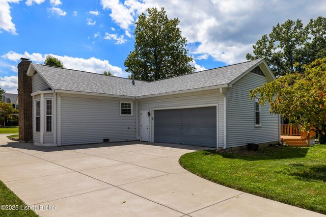 1826 Arboro Pl, Louisville, KY 40220