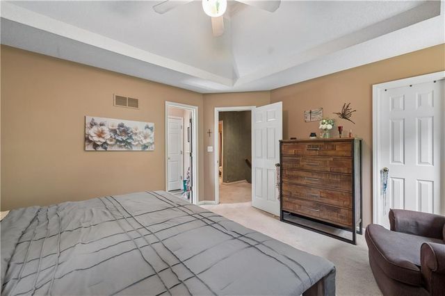 1007 NE 106th Court, Kansas City, MO 64155