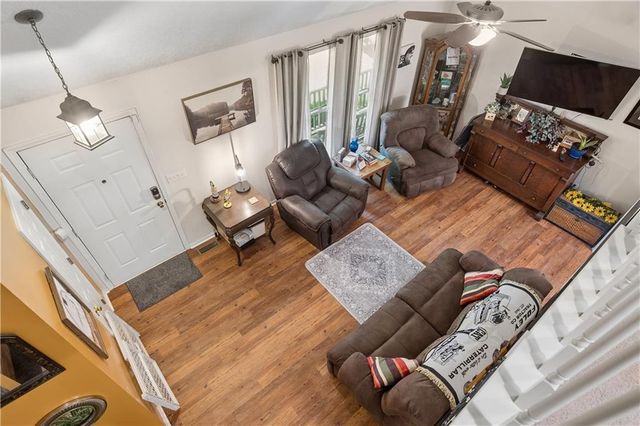 1007 NE 106th Court, Kansas City, MO 64155