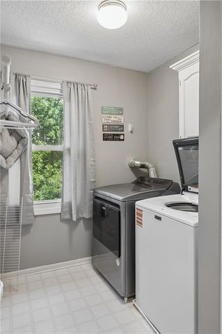1007 NE 106th Court, Kansas City, MO 64155