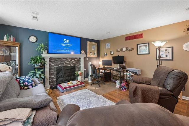 1007 NE 106th Court, Kansas City, MO 64155