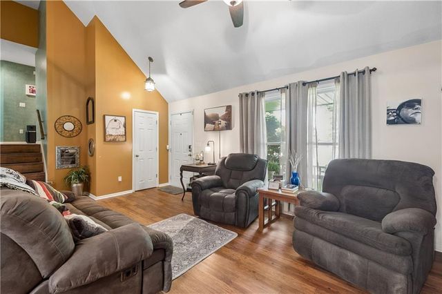 1007 NE 106th Court, Kansas City, MO 64155