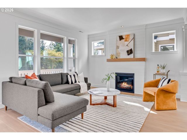 6491 Se Ramona St A, Portland, OR 97206