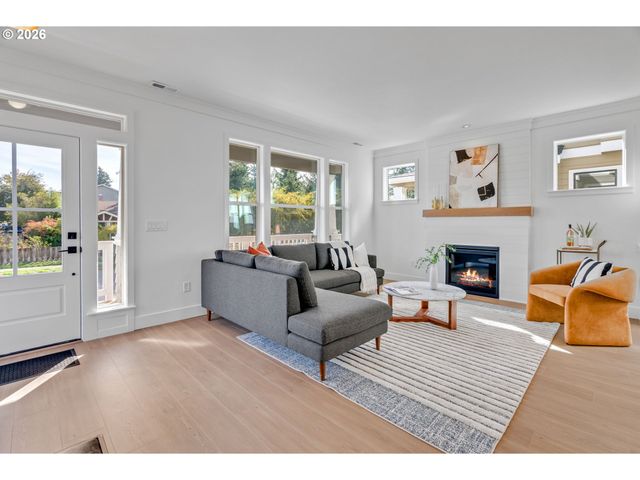 6491 Se Ramona St A, Portland, OR 97206