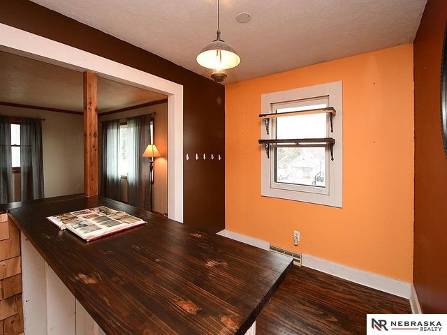 5320 S 52nd Street, Omaha, NE 68117