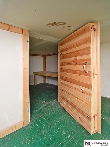 5320 S 52nd Street, Omaha, NE 68117