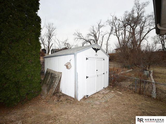 5320 S 52nd Street, Omaha, NE 68117