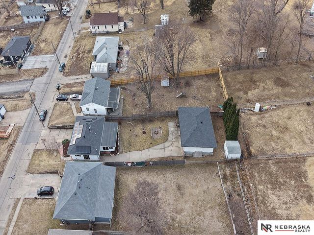 5320 S 52nd Street, Omaha, NE 68117