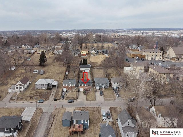 5320 S 52nd Street, Omaha, NE 68117