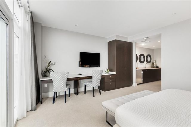 3325 NE Piedmont NE Road 1710, Atlanta, GA 30305