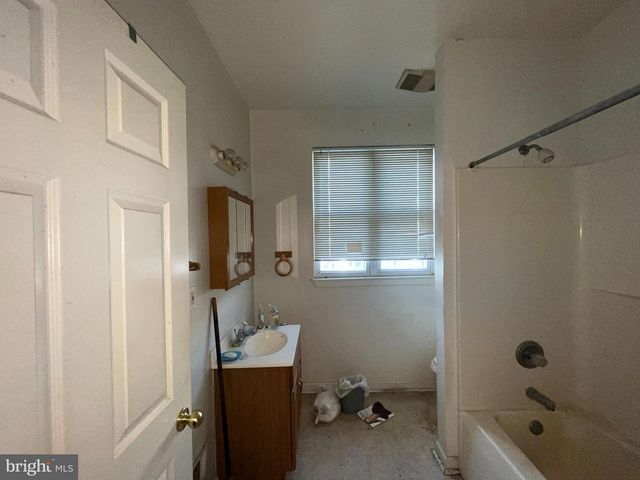 521 ROSE HILL TER, Baltimore, MD 21218