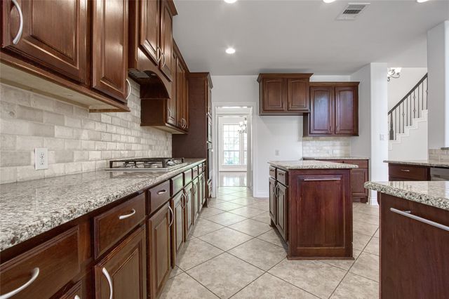 5914 Ravens Mill Court, Sugar Land, TX 77479