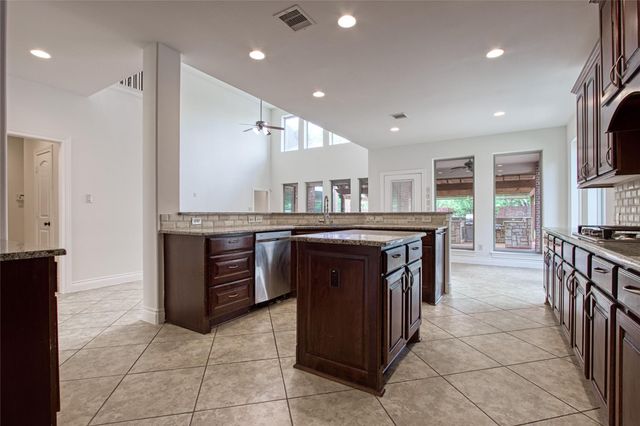 5914 Ravens Mill Court, Sugar Land, TX 77479