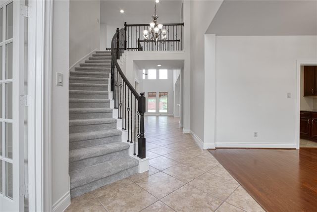 5914 Ravens Mill Court, Sugar Land, TX 77479