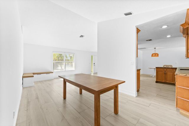 13461 72nd Court N, The Acreage, FL 33412