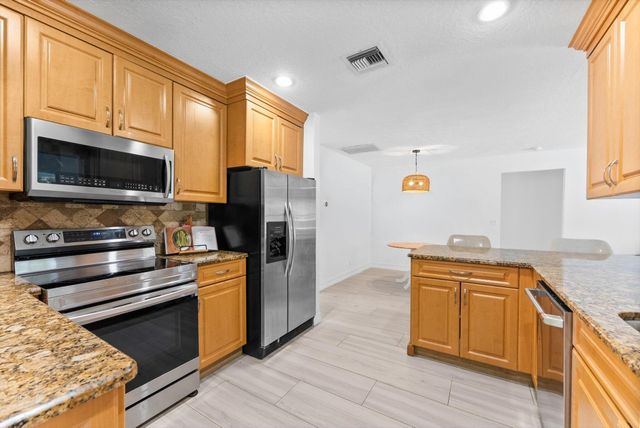 13461 72nd Court N, The Acreage, FL 33412