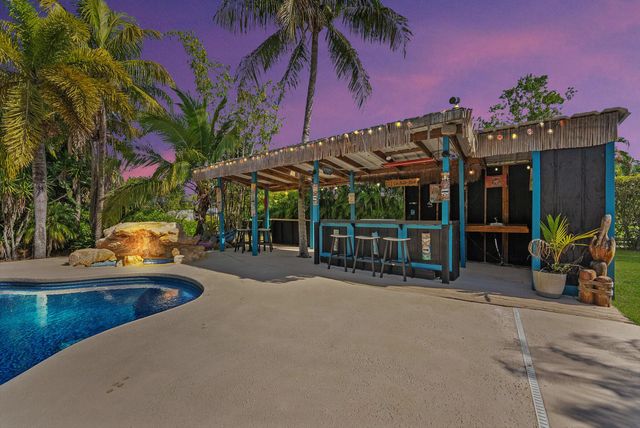 13461 72nd Court N, The Acreage, FL 33412