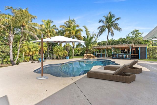 13461 72nd Court N, The Acreage, FL 33412