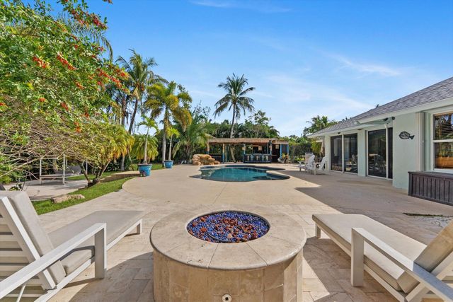 13461 72nd Court N, The Acreage, FL 33412