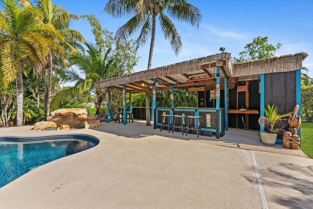 13461 72nd Court N, The Acreage, FL 33412