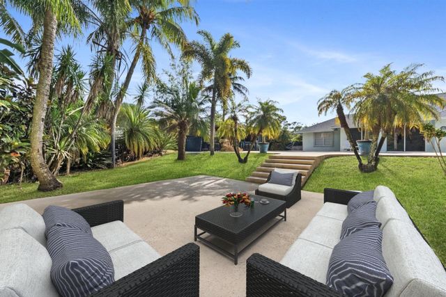 13461 72nd Court N, The Acreage, FL 33412