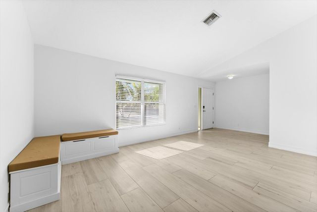 13461 72nd Court N, The Acreage, FL 33412